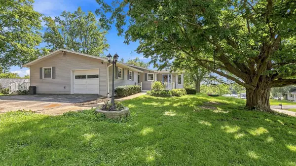 1401 Fayette Road, Darlington, WI 53530