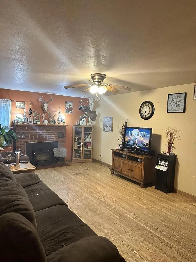112 W Bluff Street, Cassville, WI 53806 - #2