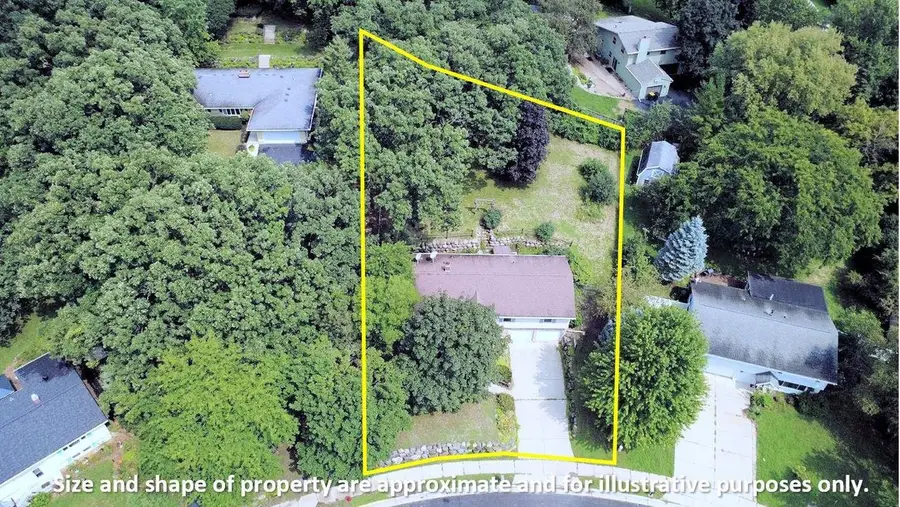 620 Oak Street, Cottage Grove, WI 53527 - #3