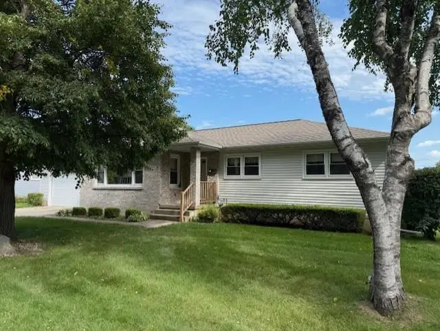 653 Gerald Avenue, Sun Prairie, WI 53590 - #2