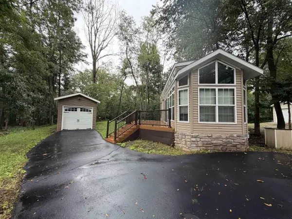 272 Oak Lane, Edgerton, WI 53534