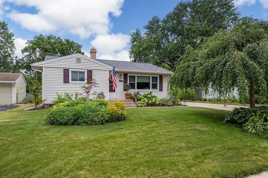 306 Garnet Lane, Madison, WI 53714 - #2