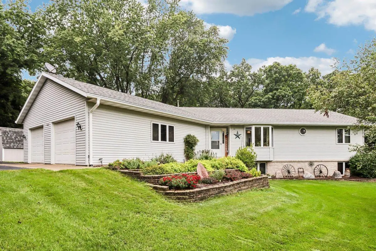 W7096 N Oak Ridge Court, Poynette, WI 53955 - #1