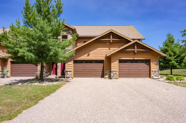 W4134 Vista Drive #20, Mauston, WI 53948