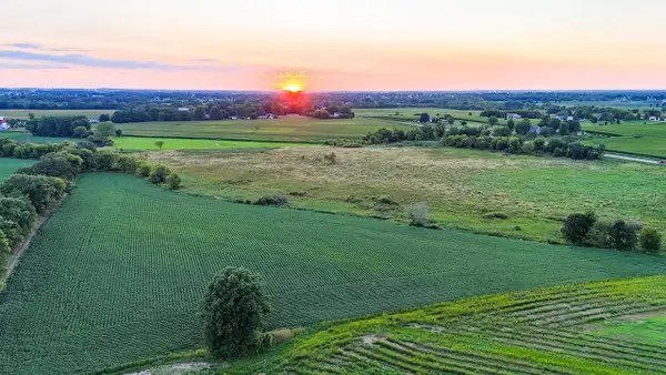 W11851 State Road 16 & 60, Columbus, WI 53925