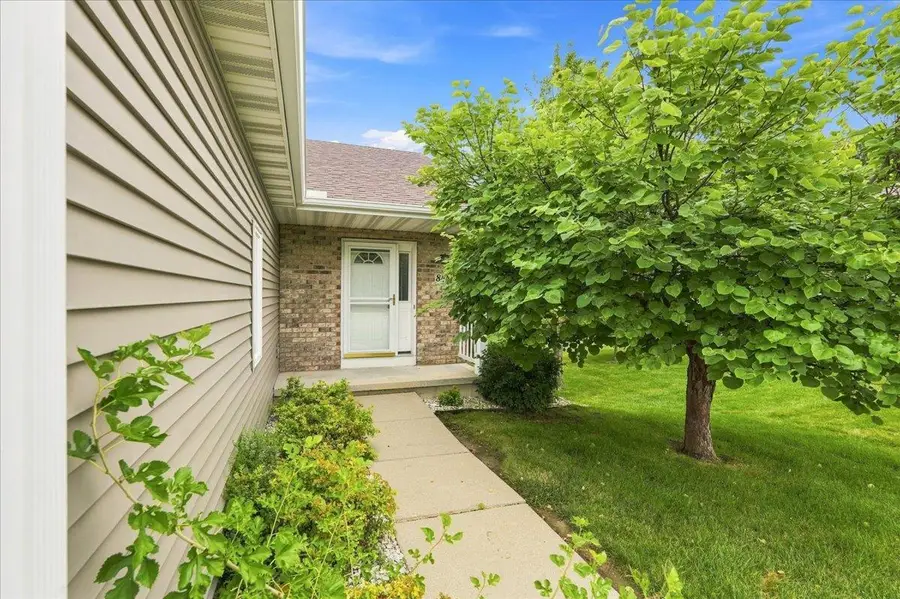 844 Dunn Avenue, Oregon, WI 53575 - #2