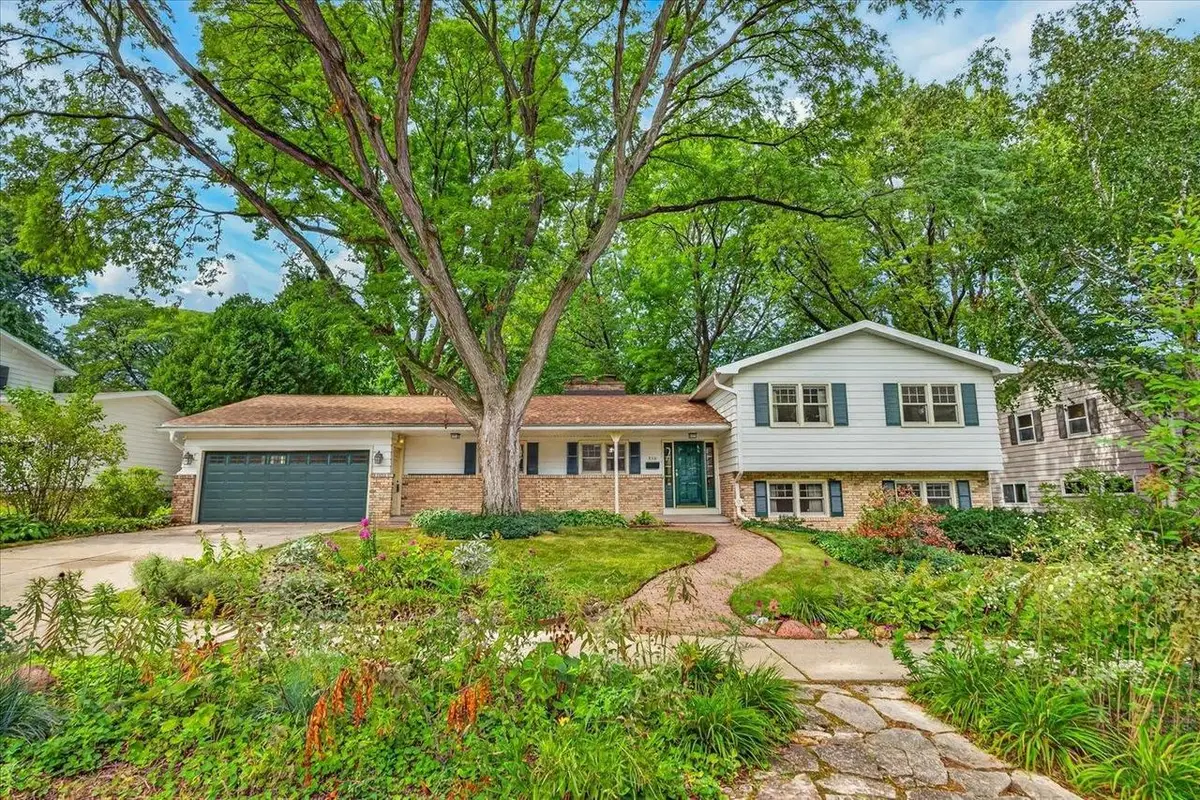 310 Cheyenne Trail, Madison, WI 53705 - #1