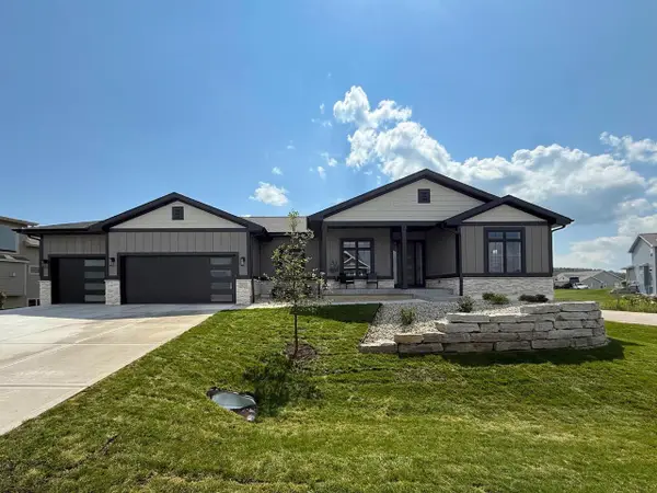 5831 Eagle Prairie Court, Waunakee, WI 53597