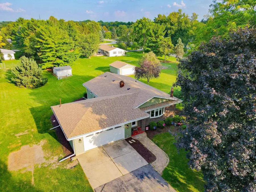 5110 N Waverly Drive, Milton, WI 53563 - #2
