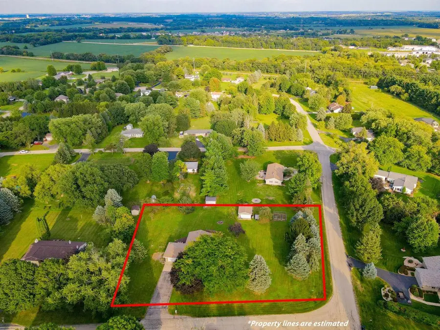 5110 N Waverly Drive, Milton, WI 53563 - #3