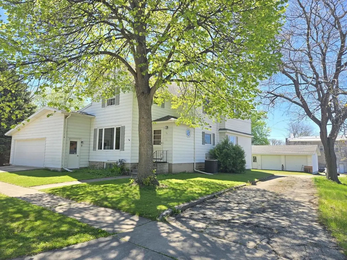 56 E Charles Street, Markesan, WI 53946 - #1