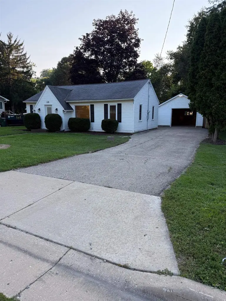228 N George Street, Whitewater, WI 53190 - #1