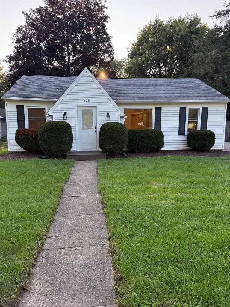 228 N George Street, Whitewater, WI 53190 - #3