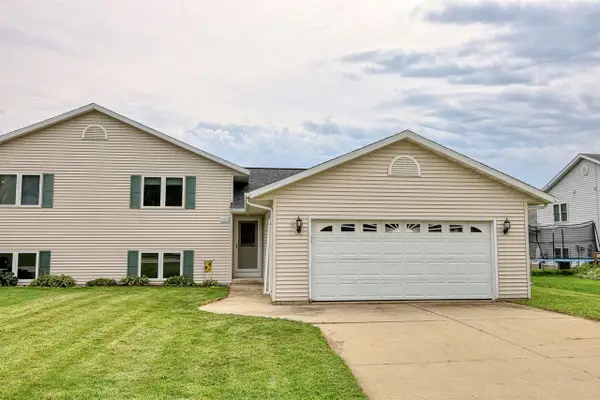 107 Jennifer Lane, Fall River, WI 53932