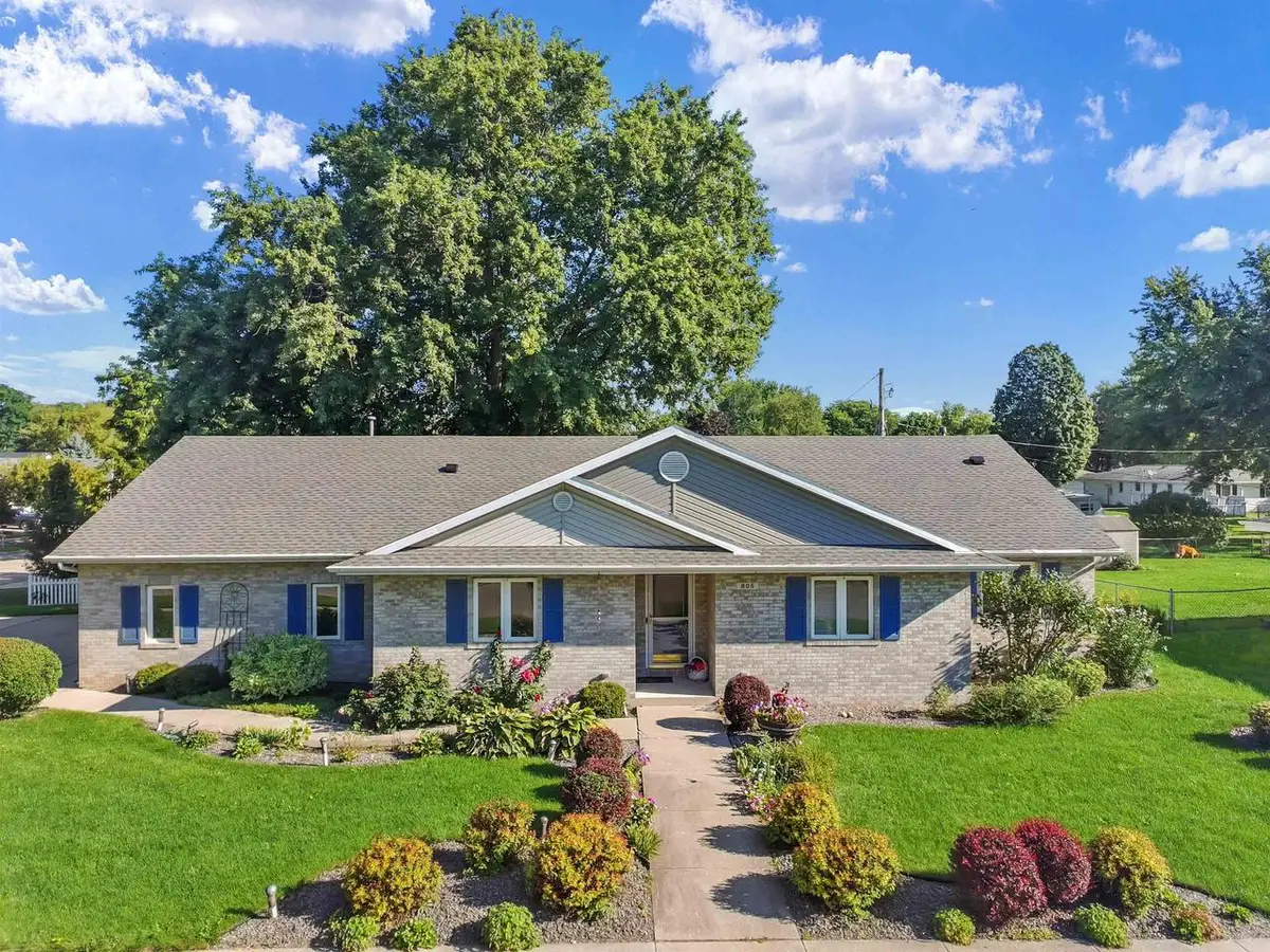 805 Hawthorne Avenue, Janesville, WI 53545 - #1