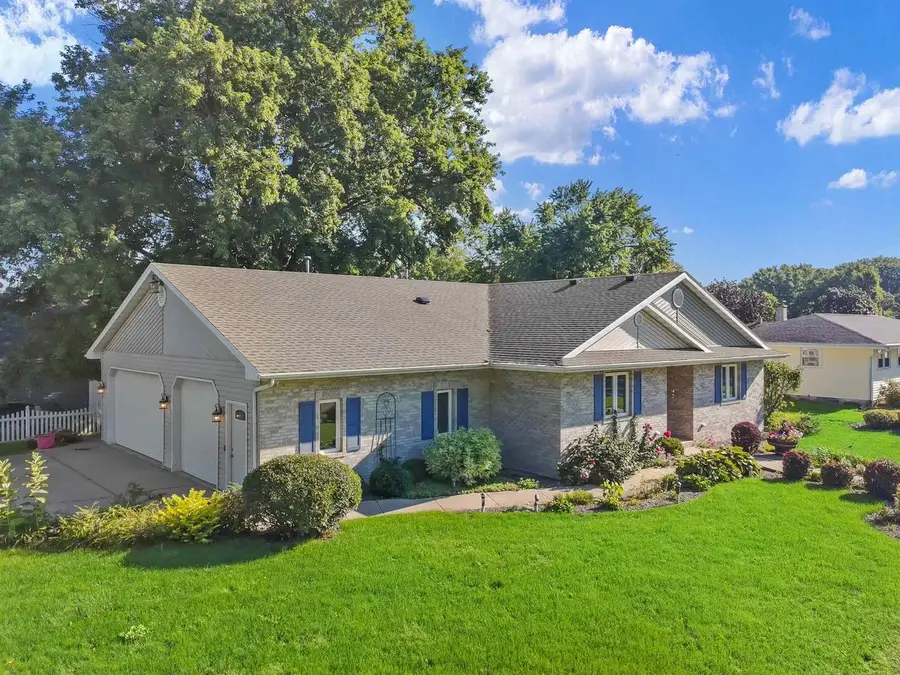 805 Hawthorne Avenue, Janesville, WI 53545 - #3