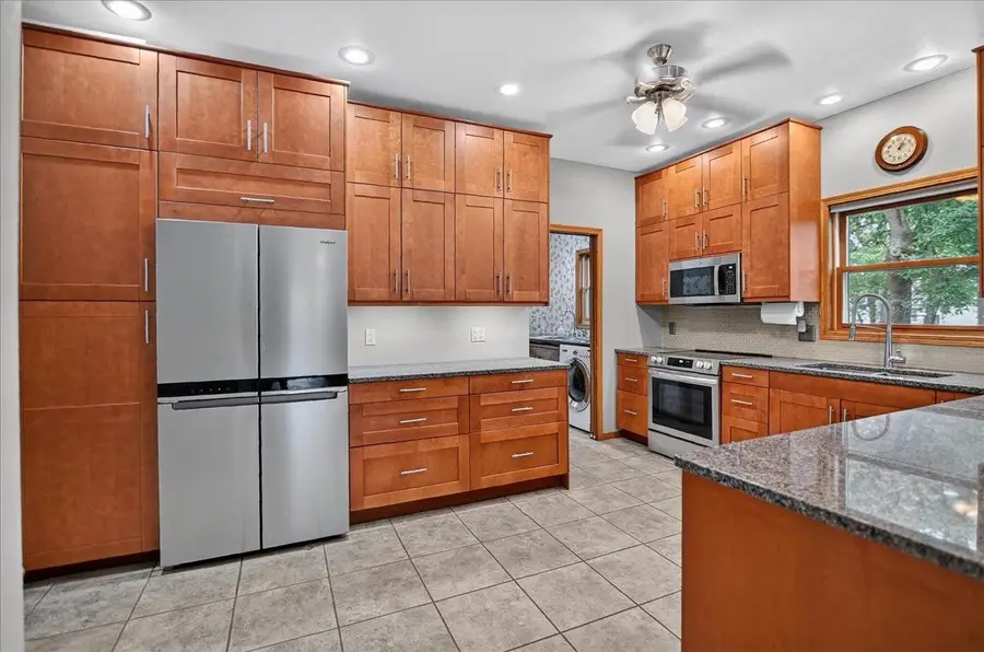 6 Fredericksburg Court, Madison, WI 53718 - #3