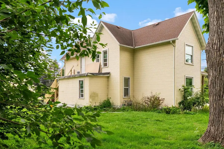 1433 Gartland Avenue, Janesville, WI 53548 - #3