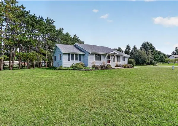 W516 Cozee Lane, Brodhead, WI 53520