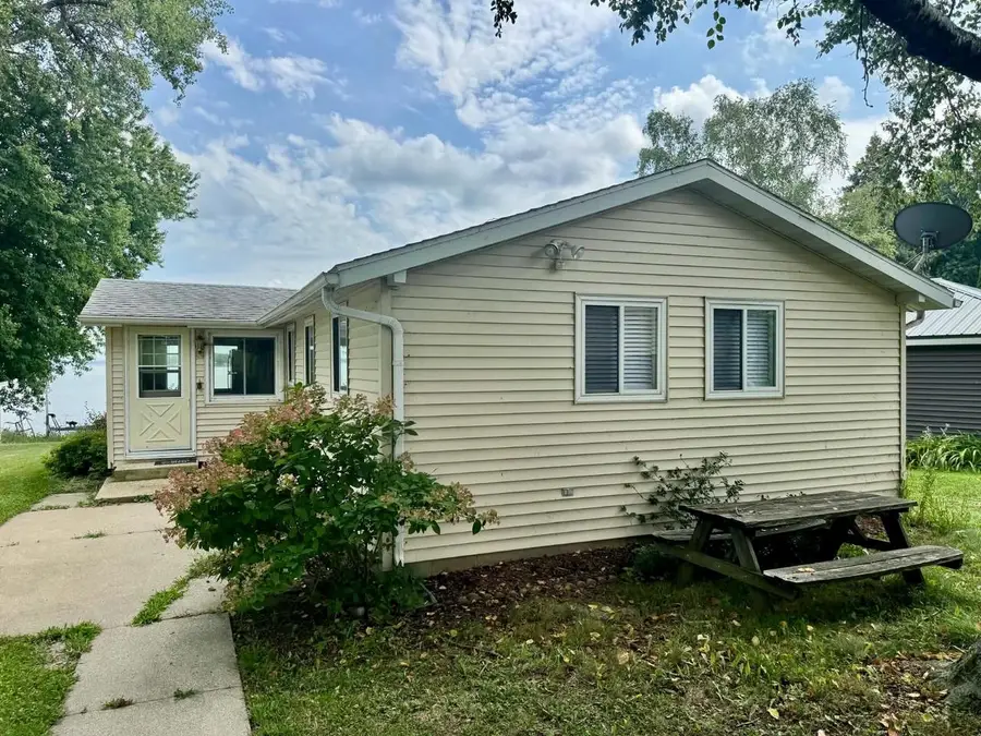 N9384 Idlehour Drive, Randolph, WI 53956 - #3