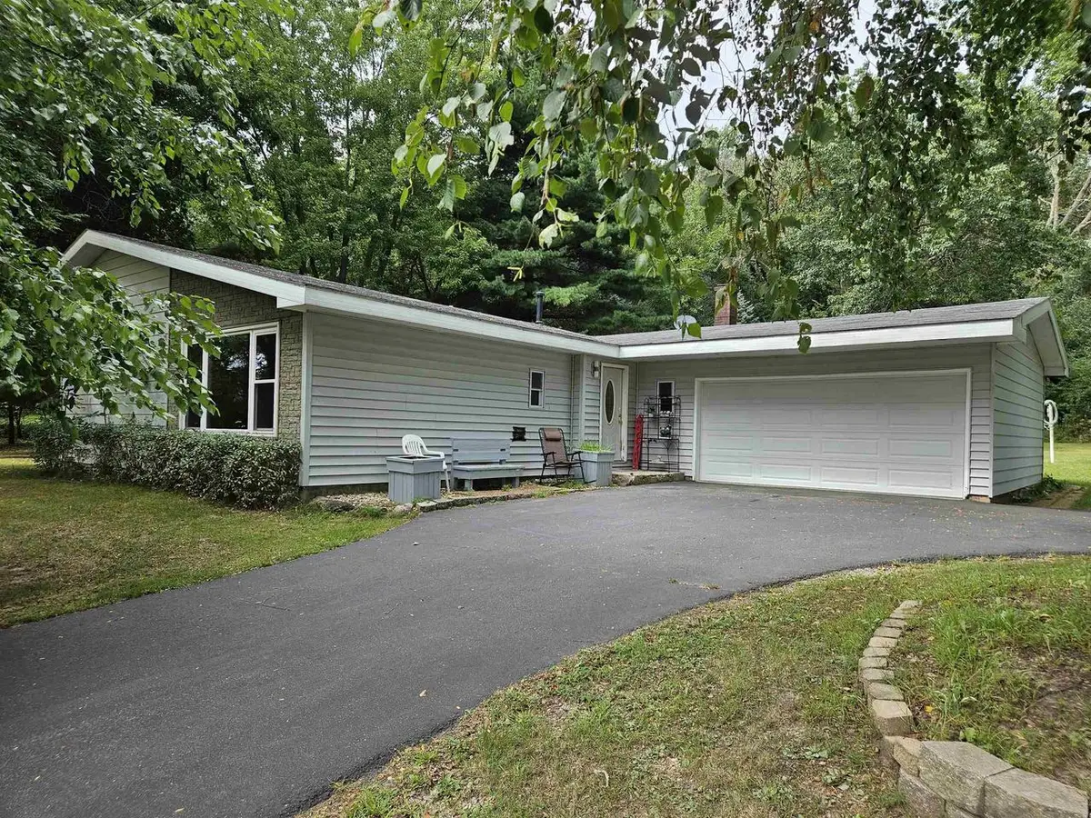 W7254 S Oak Ridge Court, Poynette, WI 53955 - #1