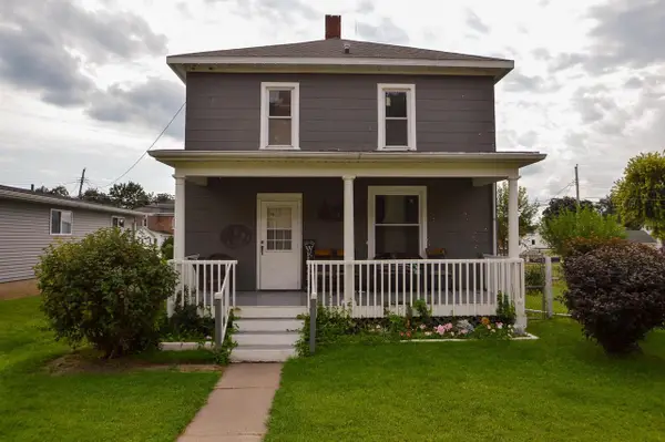 610 E Dewey Street, Cassville, WI 53806