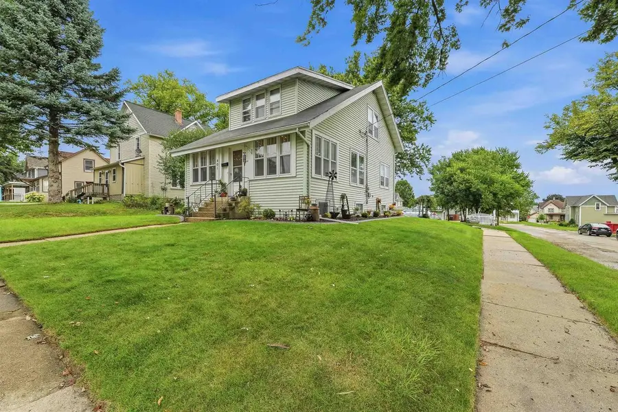 401 York Street, Beaver Dam, WI 53916 - #2
