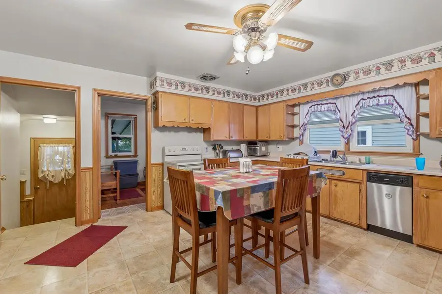253 S Madison Street, Waupun, WI 53963 - #2