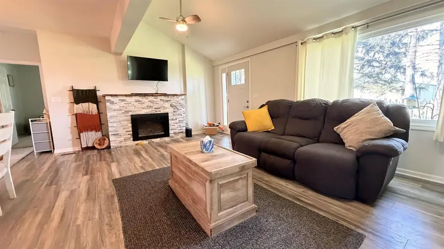 3816 E Creek Road, Beloit, WI 53511 - #2