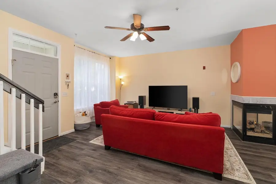 25 S Gardens Way, Fitchburg, WI 53711 - #2