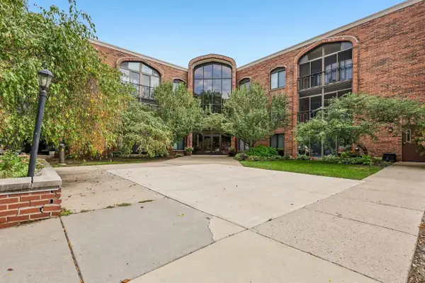 6302 Mineral Point Road #213, Madison, WI 53705