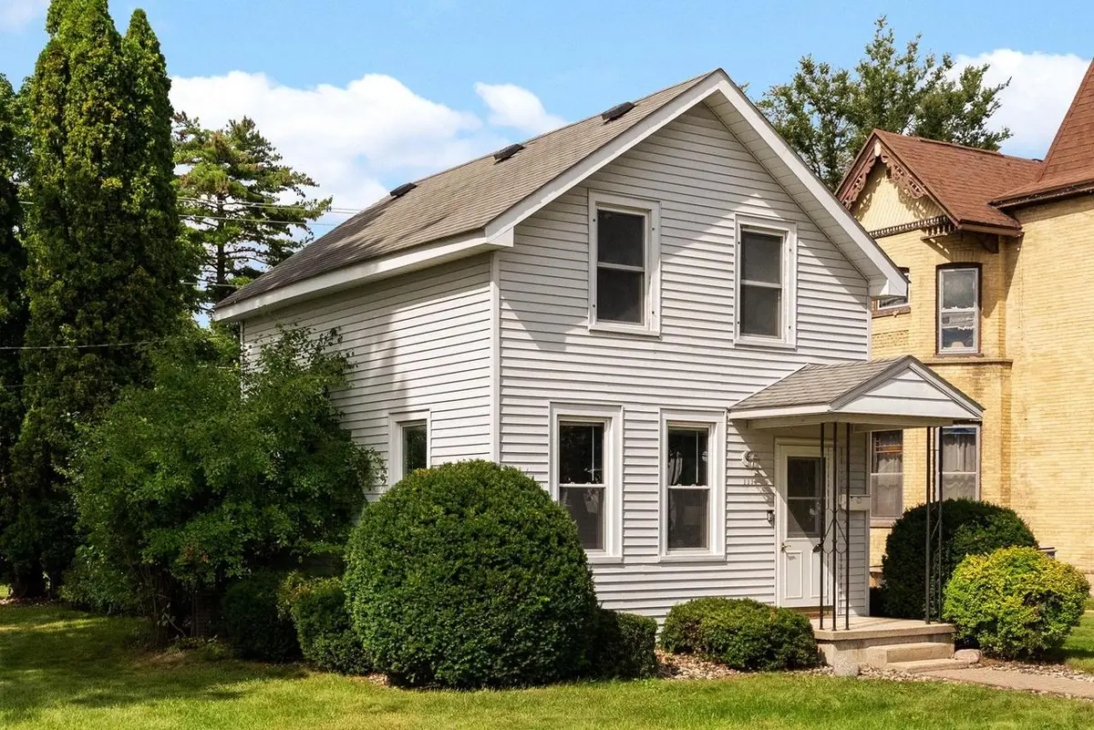 111 E Carroll Street, Portage, WI 53901 - #1