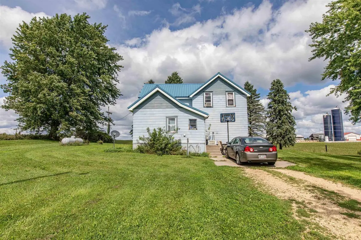 5215 County Road YZ, Dodgeville, WI 53533 - #1