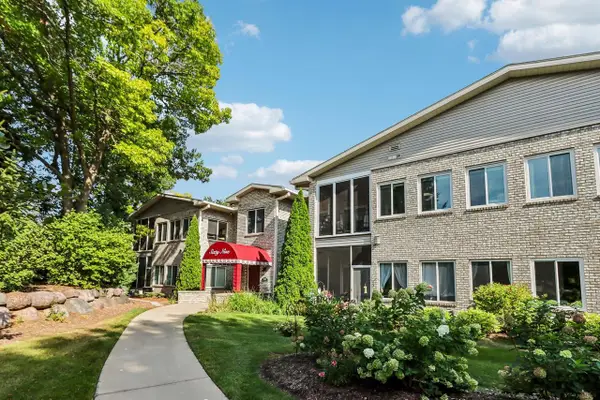 69 Cherokee Circle #103, Madison, WI 53704