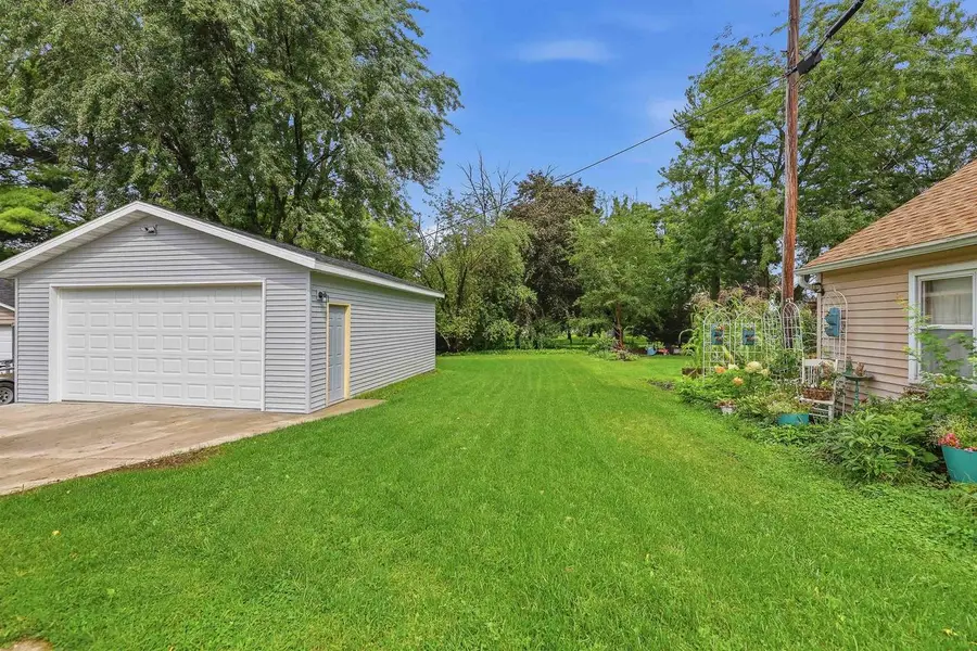 310 W Burnett Street, Beaver Dam, WI 53916 - #2