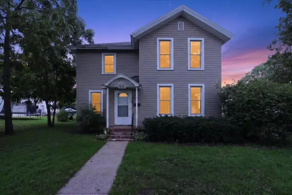 608 1st Center Avenue, Brodhead, WI 53520