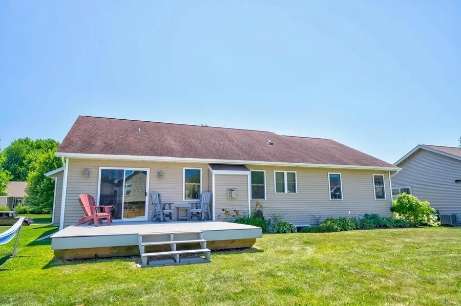 332 Sandridge Trail, Sun Prairie, WI 53590 - #3