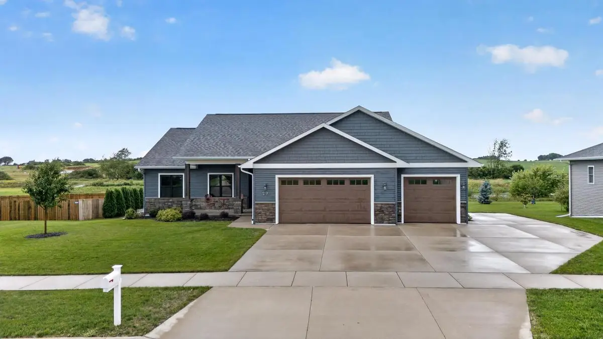 29 S Windmill Ridge Road, Evansville, WI 53536 - #1