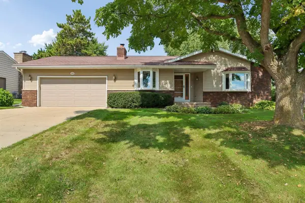 121 Winston Way, Waunakee, WI 53597