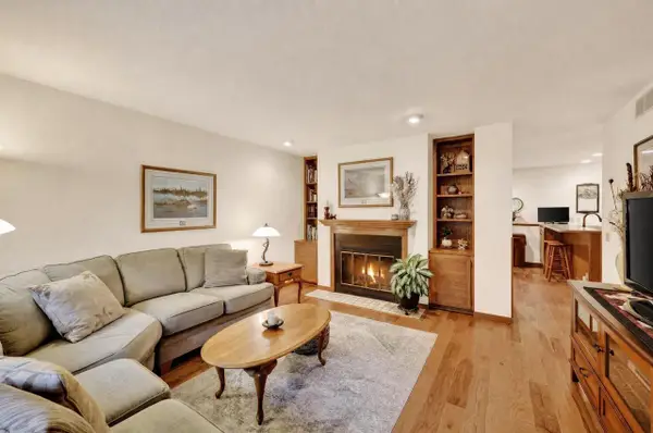 8 Oak Grove Drive, Madison, WI 53717