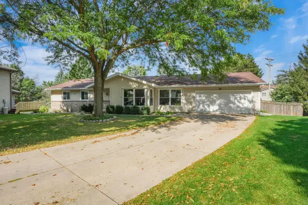 6 Lynbrook Circle, Madison, WI 53719