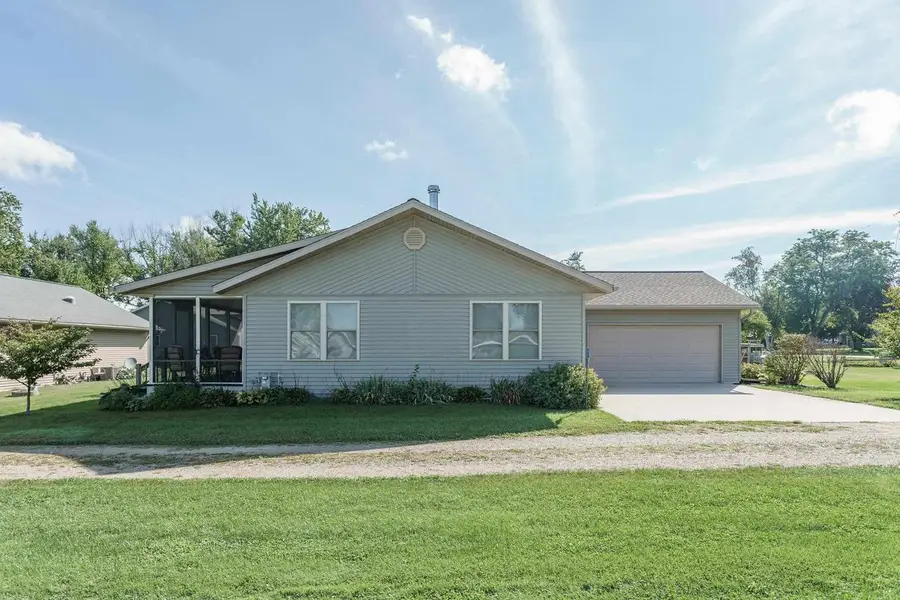 262 E Front Street, Markesan, WI 53946 - #3