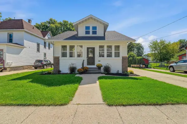 219 E Mill Street, Beaver Dam, WI 53916