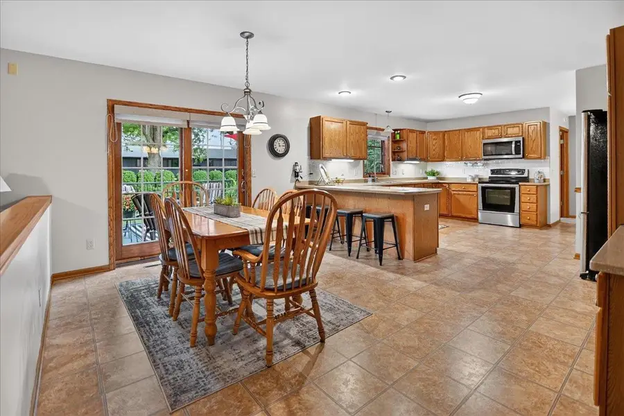 617 Kvamme Lane, Stoughton, WI 53589 - #2