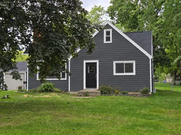 11904 W Oakwood Drive, Franklin,  53132