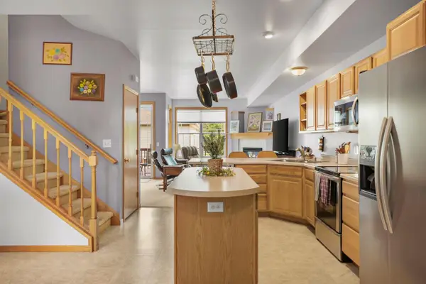 242 Meadowside Drive, Verona, WI 53593