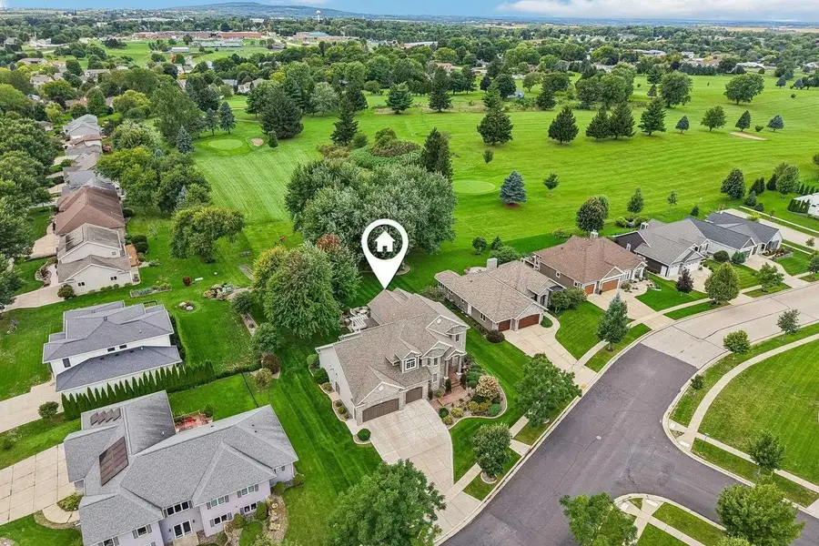 416 S Brookwood Drive, Mount Horeb, WI 53572 - #2