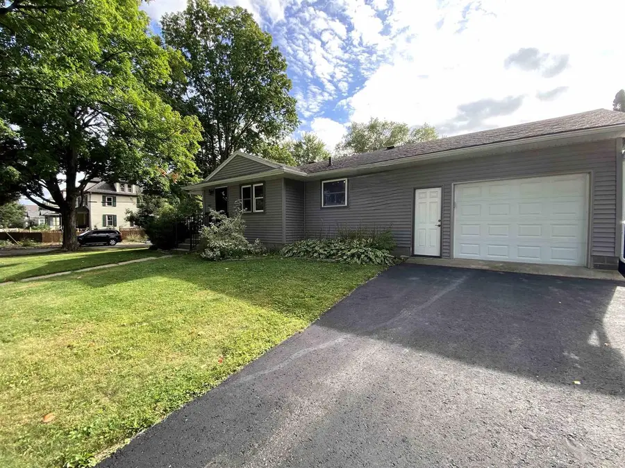 407 W Harrison Street, Columbus, WI 53925 - #2