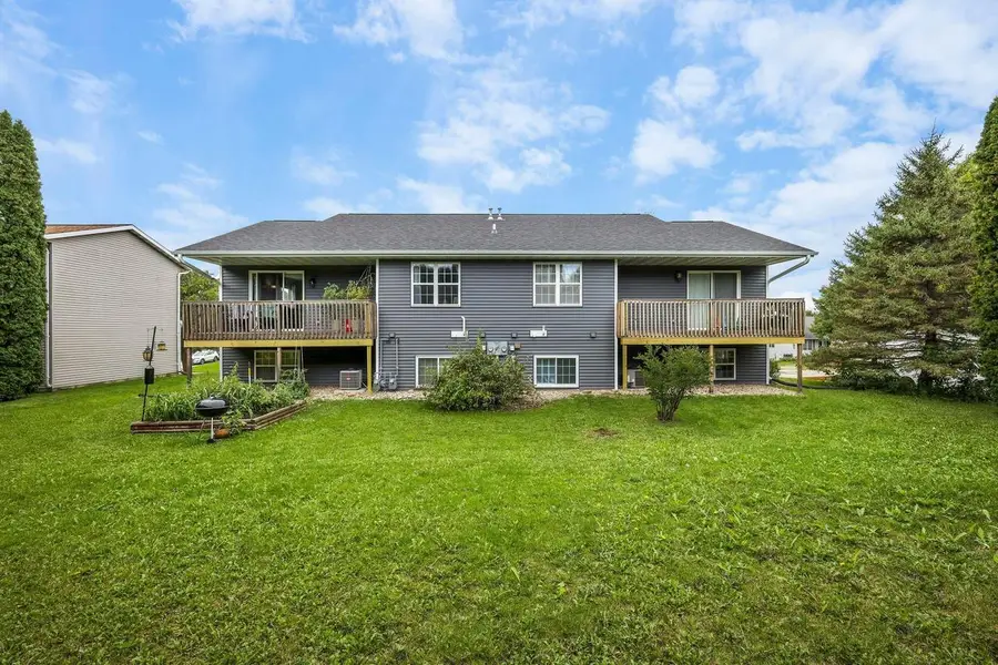 824 N Clover Lane, Cottage Grove, WI 53527 - #2