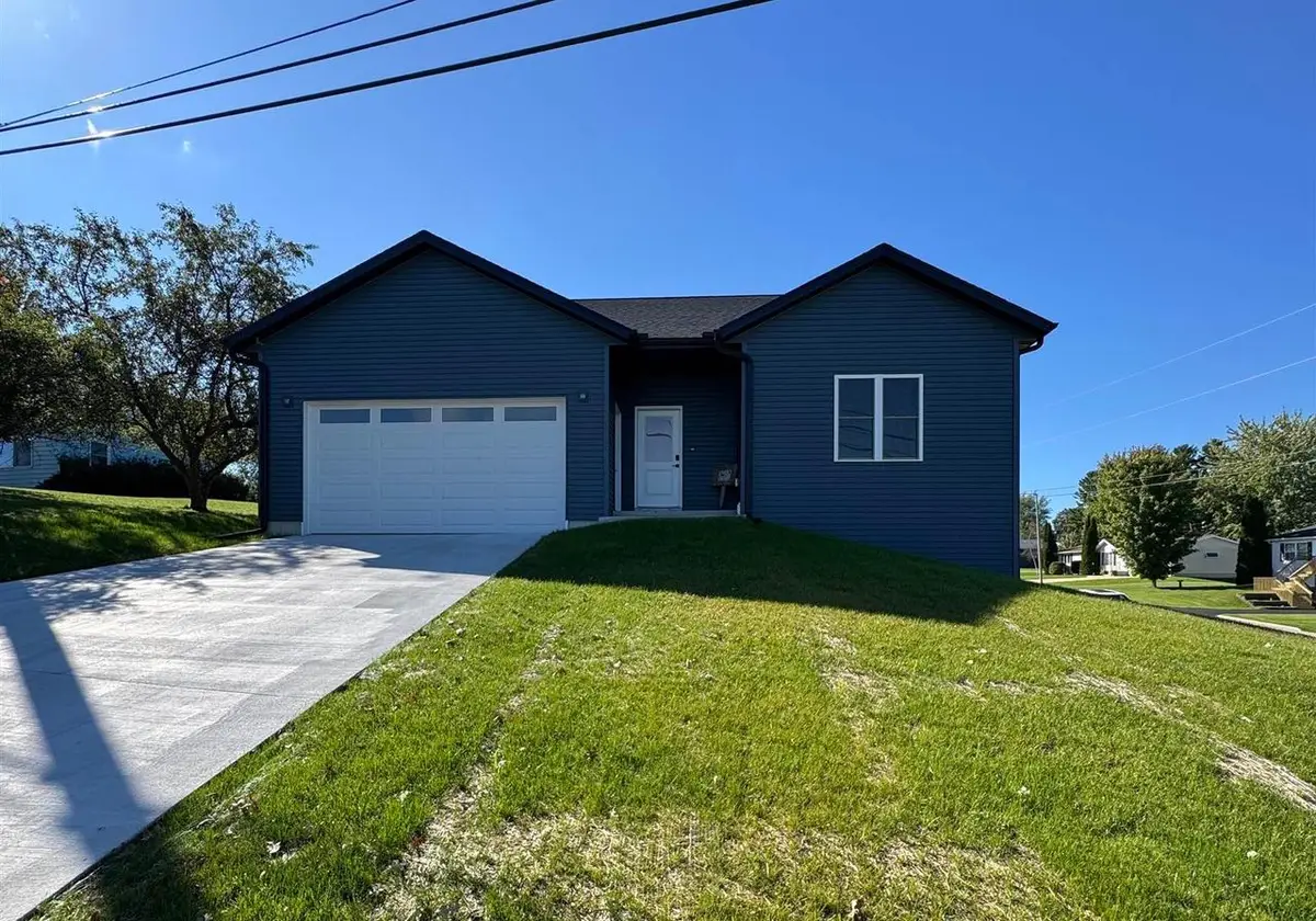 400 Hollander Street, Markesan, WI 53946 - #1